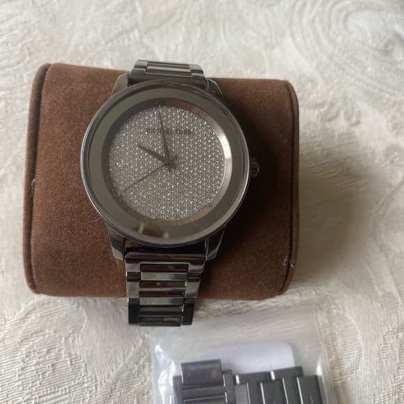 Michael Kors Pave Face Watch - Picture 7 of 7